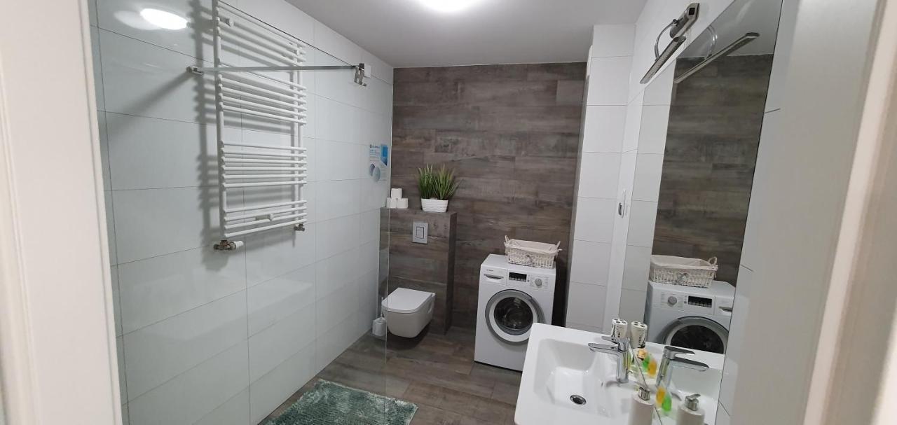 דירות קולובז'ג Apartament Z Basenem Laura Polanki Park מראה חיצוני תמונה
