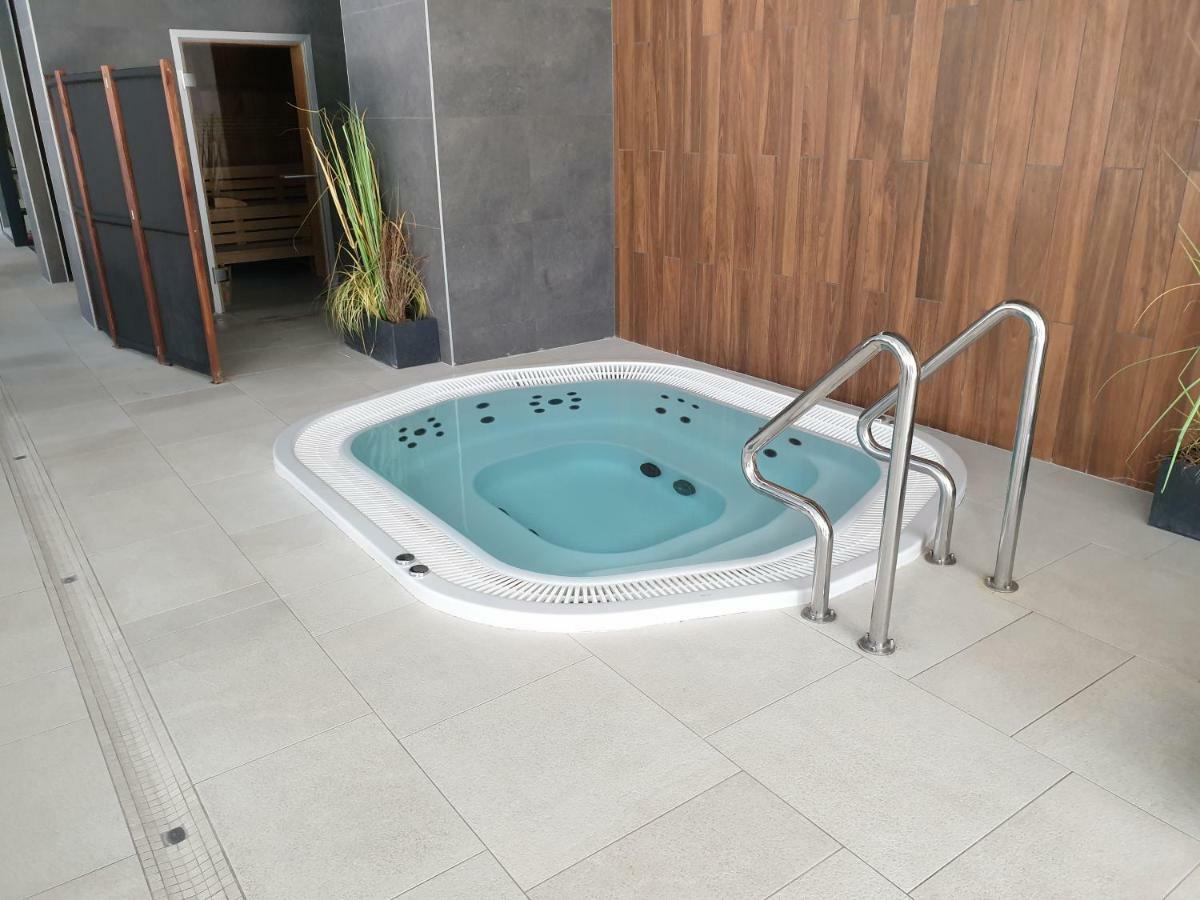 דירות קולובז'ג Apartament Z Basenem Laura Polanki Park מראה חיצוני תמונה