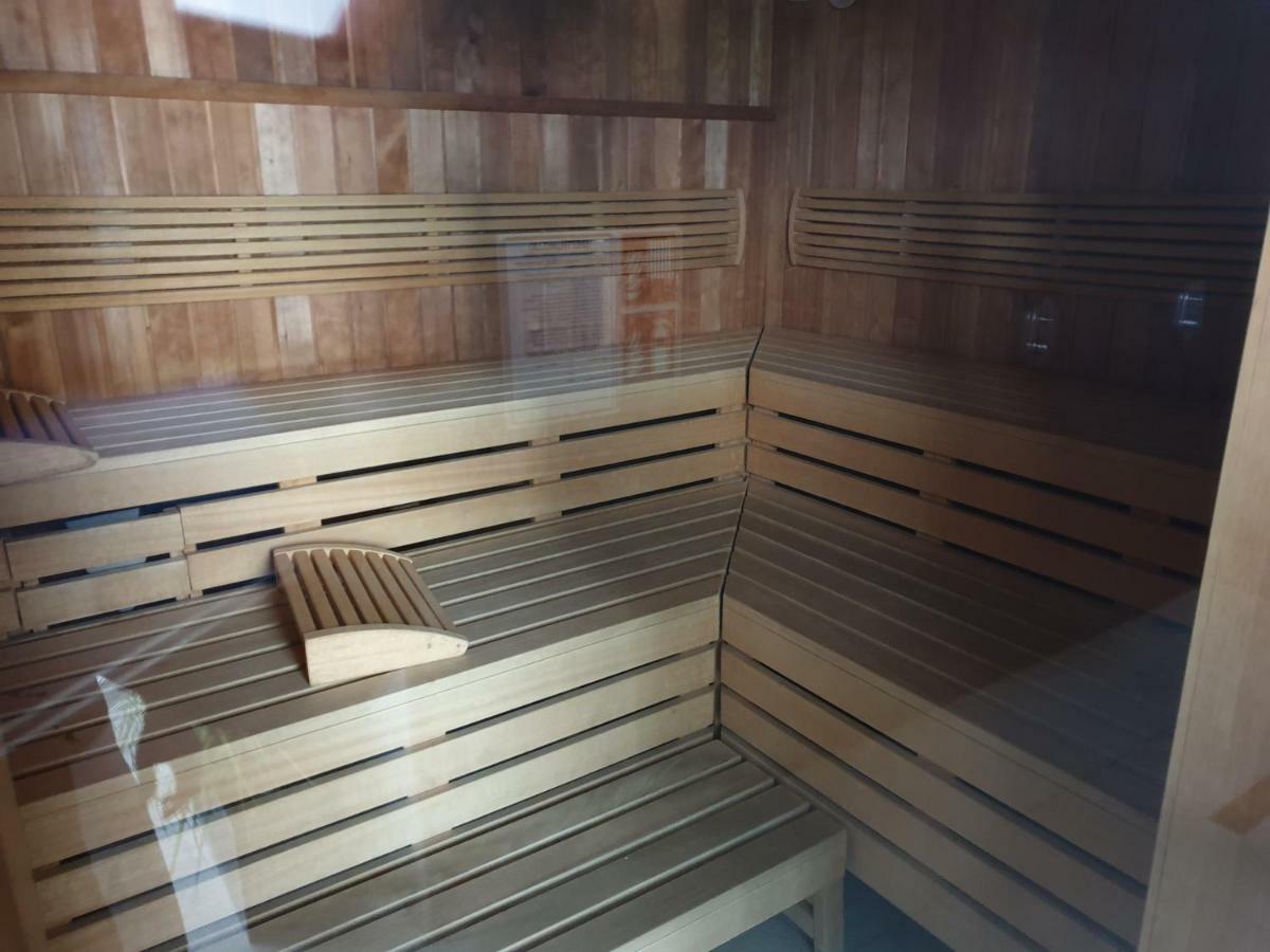 דירות קולובז'ג Apartament Z Basenem Laura Polanki Park מראה חיצוני תמונה